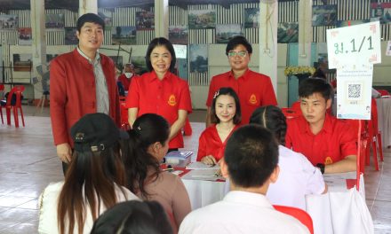 การรับรายงานตัวและรับมอบตัวนักเรียนระดับชั้นมัธยมศึกษาปีที่ 1 และมัธยมศึกษาปีที่ 4