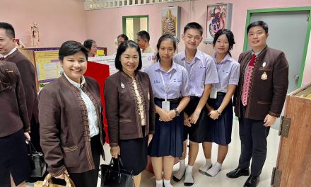 นำนักเรียนเข้าร่วมกิจกรรมการแข่งขันศิลปหัตถกรรมนักเรียน ครั้งที่ 71