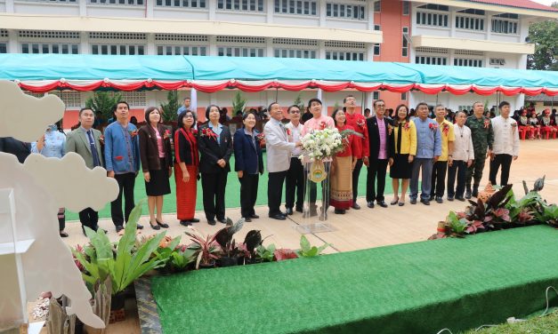 พิธีทำบุญเปิดป้ายอาคารเรียนหลังใหม่ และทอดผ้าป่าสามัคคีเพื่อการศึกษา โดยมีท่านกฤตพล รชตเมธานนท์ เป็นประธานในพิธีเปิดอาคารเรียนหลังใหม่ “อาคาร 30 ปี อรุณรัศมี”
