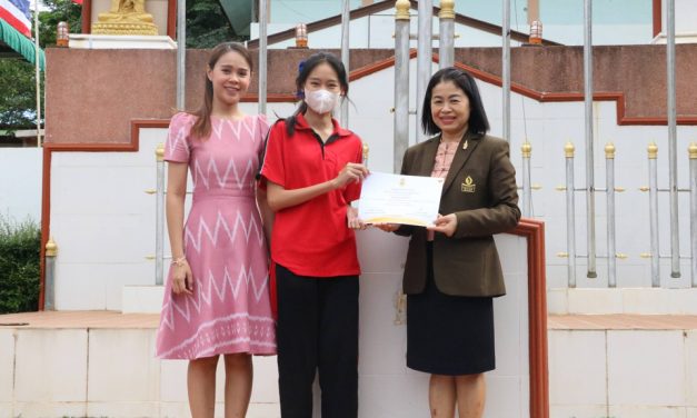 กิจกรรมมอบรางวัลการประกวดพานไหว้ครู ประเภทสวยงามและสร้างสรรค์ รางวัลคลิปวีดีโอสั้น และร่วมแสดงความยินดีแก่นักเรียนที่เข้าร่วมการแข่งขันฟุตบอลมวลชล “อำเภอเชียงดาว คัพ”