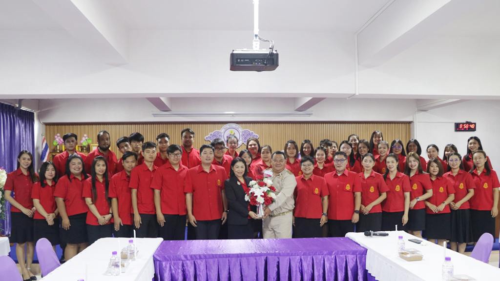 ร่วมแสดงความยินดีกับ คุณครูวิชัย สามไชย เนื่องในโอกาสย้ายไปดำรงตำแหน่งครูโรงเรียนพร้าววิทยาคม