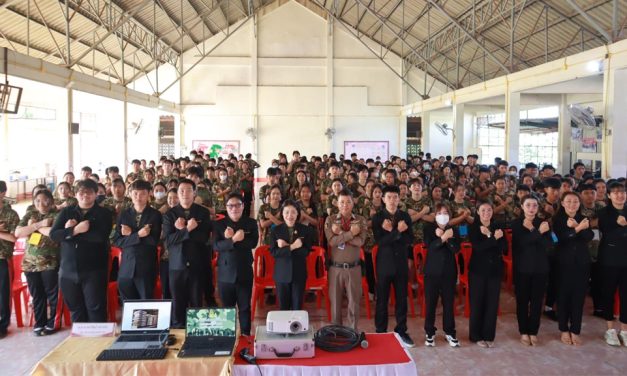 กิจกรรมค่ายยุวชนคนคุณธรรมให้กับนักเรียน ซึ่งเป็นการสร้างวินัย คุณธรรม จริยธรรม ความสามัคคี และฝึกปฏิบัติการบำเพ็ญประโยชน์ภายในโรงเรียนและชุมชน