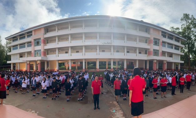 B𝗮𝗰𝗸 𝗧𝗼 𝗦𝗰𝗵𝗼𝗼𝗹 𝟮𝟬𝟮𝟱 🏫 บรรยากาศการเข้าแถวหน้าเสาธงตอนเช้า ของการเปิดเทอมวันที่แรกของภาคเรียนที่ 1 ปีการศึกษา 2568
