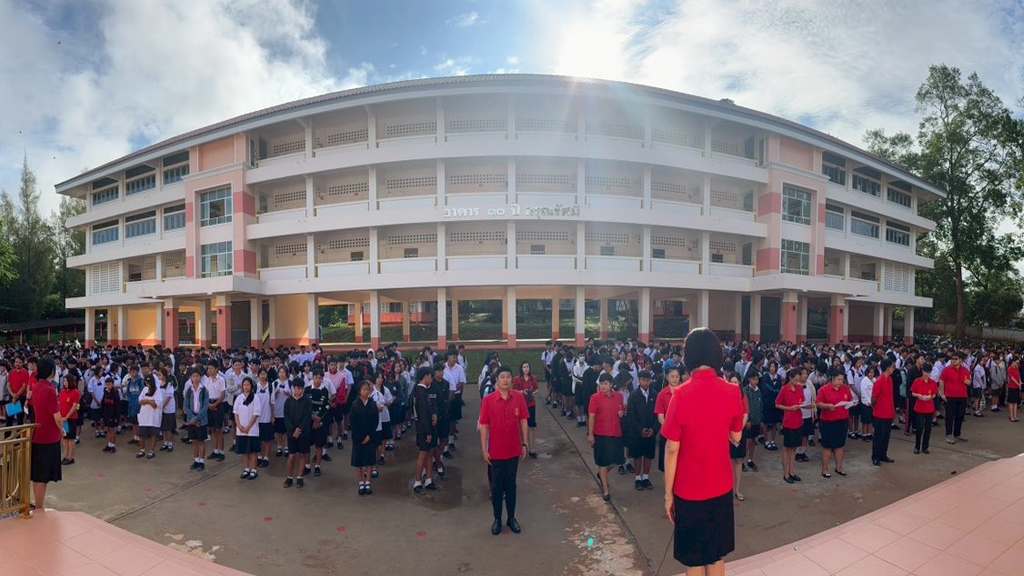 B𝗮𝗰𝗸 𝗧𝗼 𝗦𝗰𝗵𝗼𝗼𝗹 𝟮𝟬𝟮𝟱 🏫 บรรยากาศการเข้าแถวหน้าเสาธงตอนเช้า ของการเปิดเทอมวันที่แรกของภาคเรียนที่ 1 ปีการศึกษา 2568