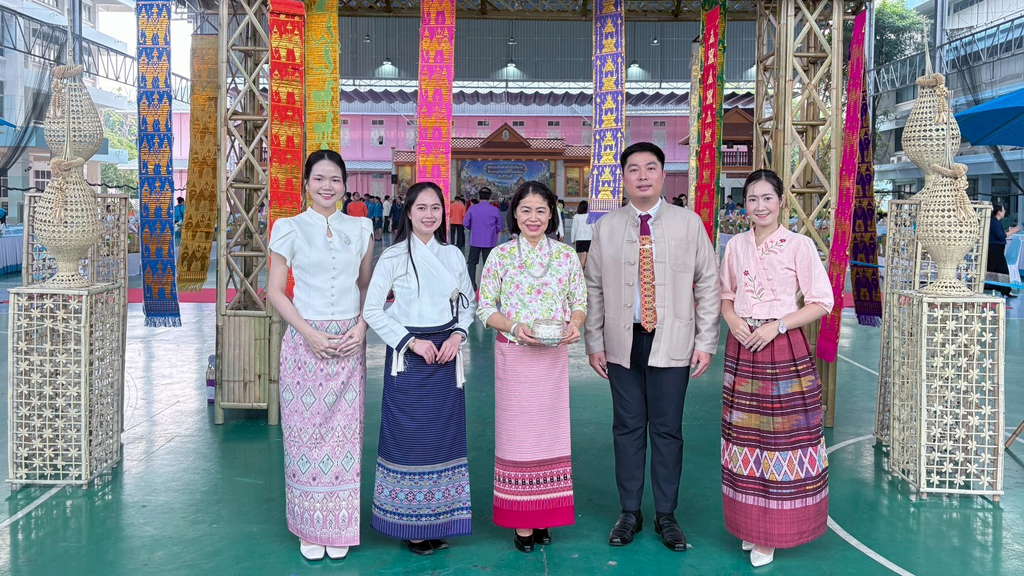 ร่วมงาน “พิธีสระเกล้าดำหัว ผู้บริหารอาวุโส ตามประเพณีปีใหม่เมือง” ประจำปี ๒๕๖๙ ซึ่งจัดโดยเครือข่ายส่งเสริมประสิทธิภาพการจัดการศึกษามัธยมศึกษาเชียงใหม่